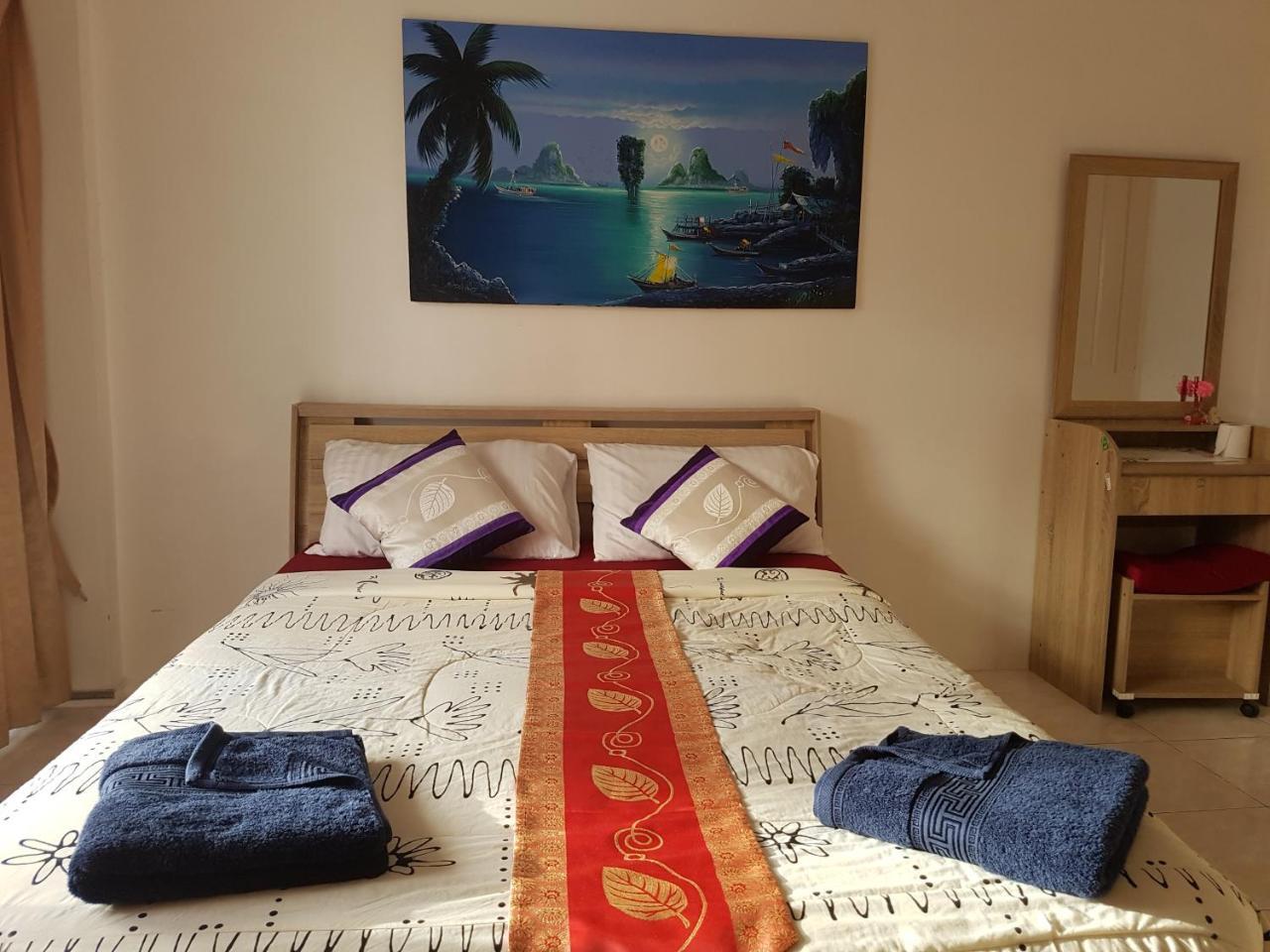 Sunshine Guesthouse Patong Exterior foto
