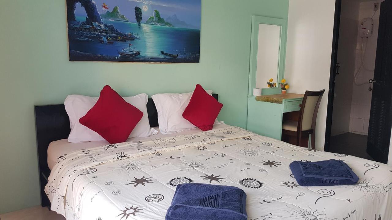 Sunshine Guesthouse Patong Exterior foto